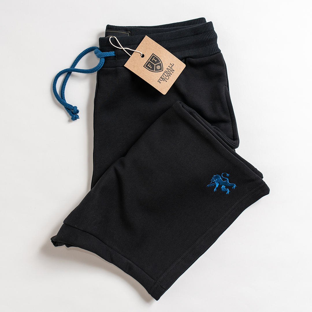Rampant Lion Short